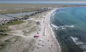 Поселок Оленевка в Крыму, фото
